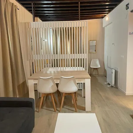 아파트 T2 De Un En Centro *